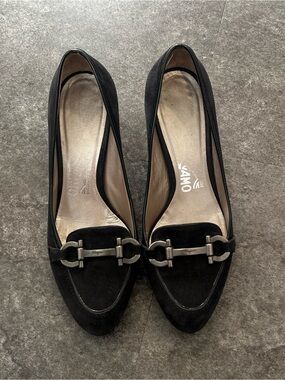 Vintage Salvatore Ferragamo Black Suede Gancini Heeled Loafer Pumps size 7.5